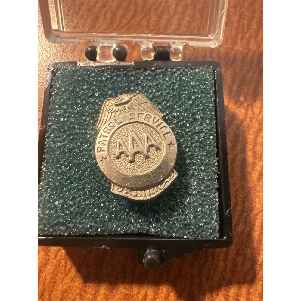 VINTAGE 1950-60'S‎ AAA SAFETY PATROL MINIATURE LAPEL PIN!